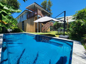 OXLEY Mineral Pool & Private Home suburbanSTAY